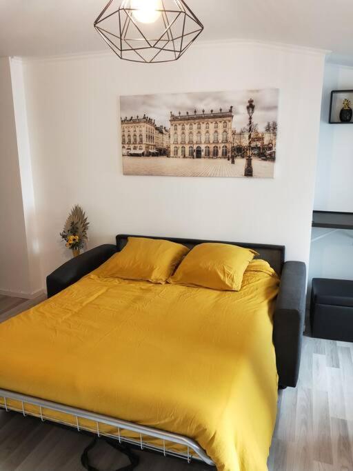 Mega Jeanne D'Arc Billard Baby Foot Logements Insolites Nancy Exterior photo